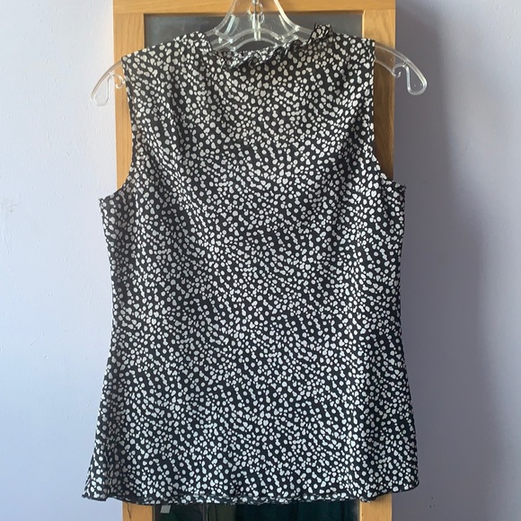 SPENSE | B&W Sleeveless Blouse • Small - Picture 2 of 4